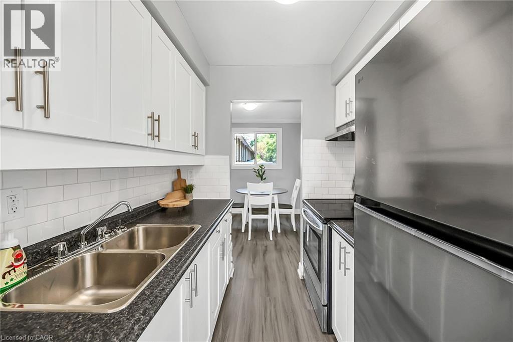 Photo 12 of 125 Limeridge Road W Unit 8, Hamilton ON