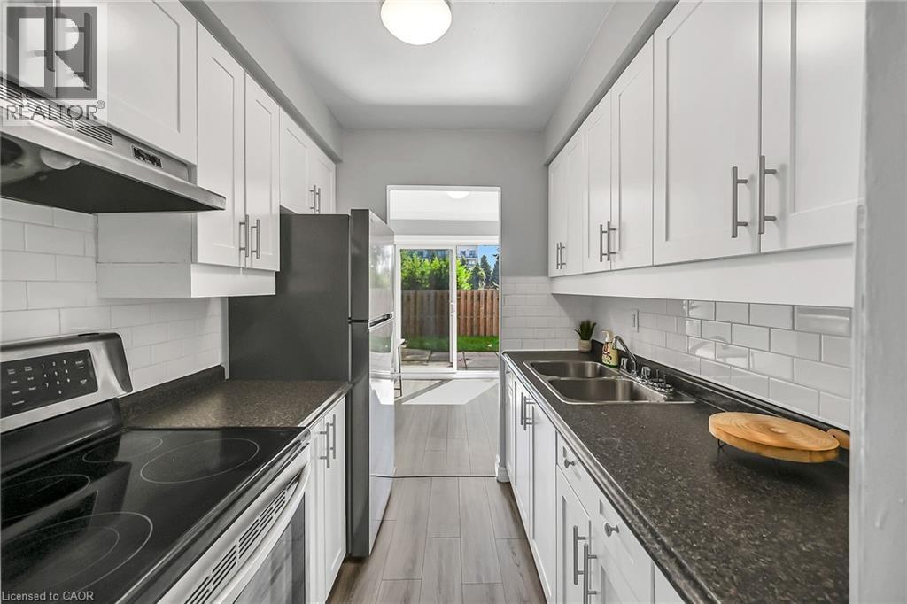Photo 13 of 125 Limeridge Road W Unit 8, Hamilton ON