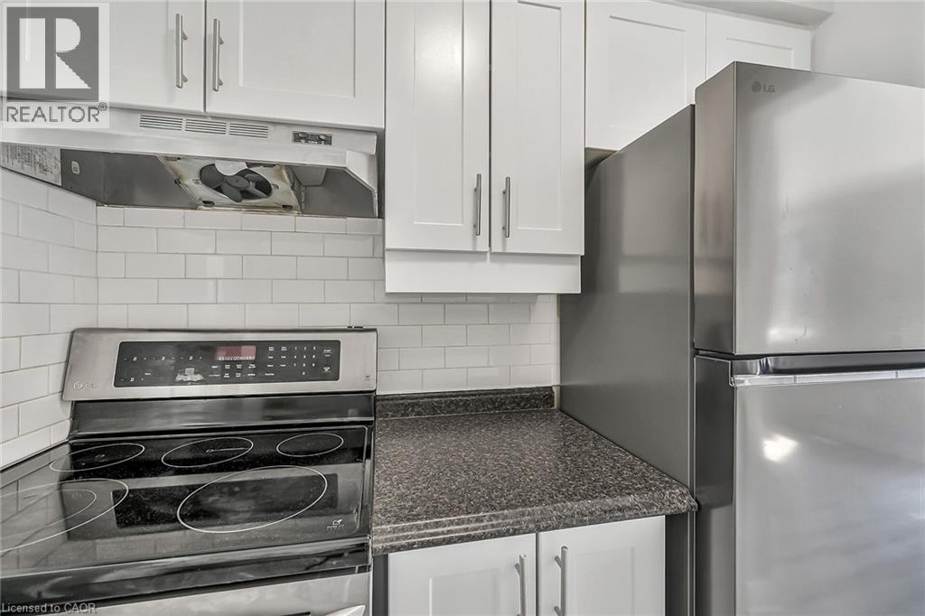 Photo 14 of 125 Limeridge Road W Unit 8, Hamilton ON