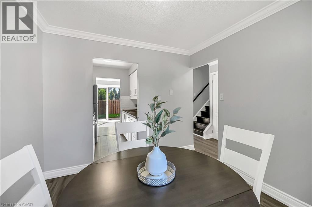 Photo 18 of 125 Limeridge Road W Unit 8, Hamilton ON