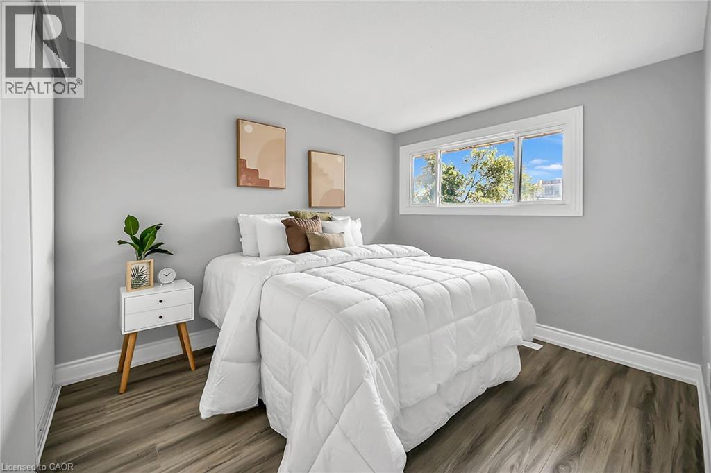 Photo 20 of 125 Limeridge Road W Unit 8, Hamilton ON
