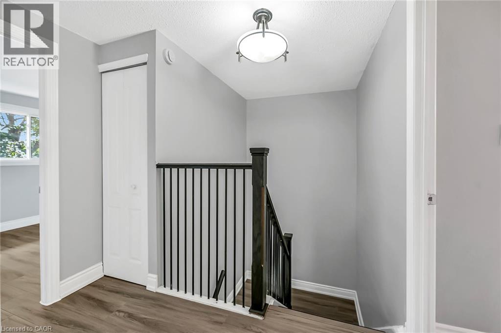 Photo 29 of 125 Limeridge Road W Unit 8, Hamilton ON