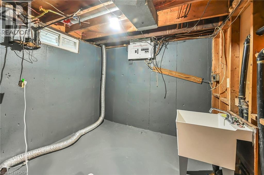 Photo 34 of 125 Limeridge Road W Unit 8, Hamilton ON