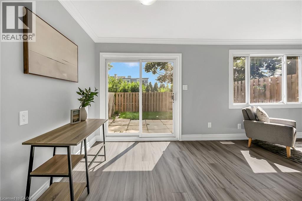 Photo 6 of 125 Limeridge Road W Unit 8, Hamilton ON