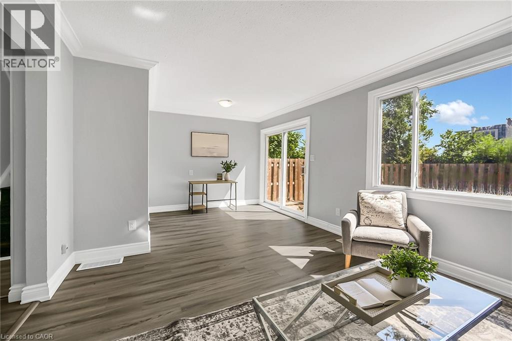 Photo 9 of 125 Limeridge Road W Unit 8, Hamilton ON
