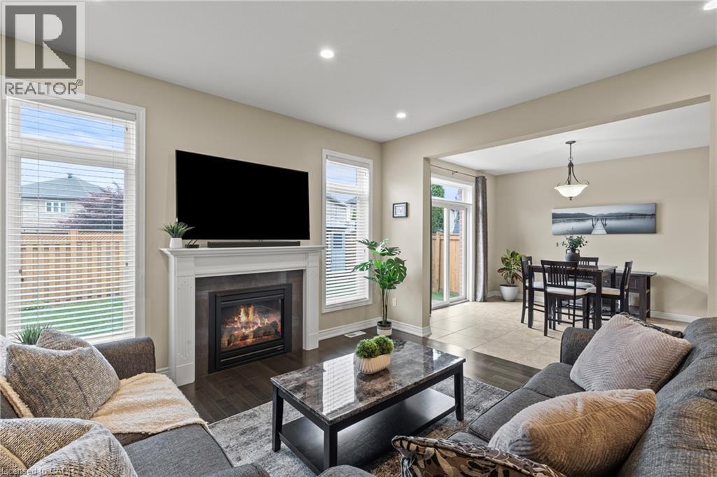 Photo 15 of 67 Whittington Drive, Ancaster ON