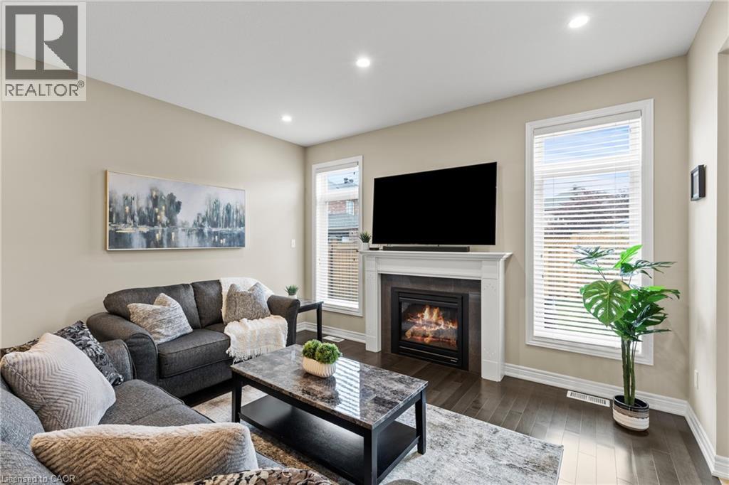 Photo 16 of 67 Whittington Drive, Ancaster ON