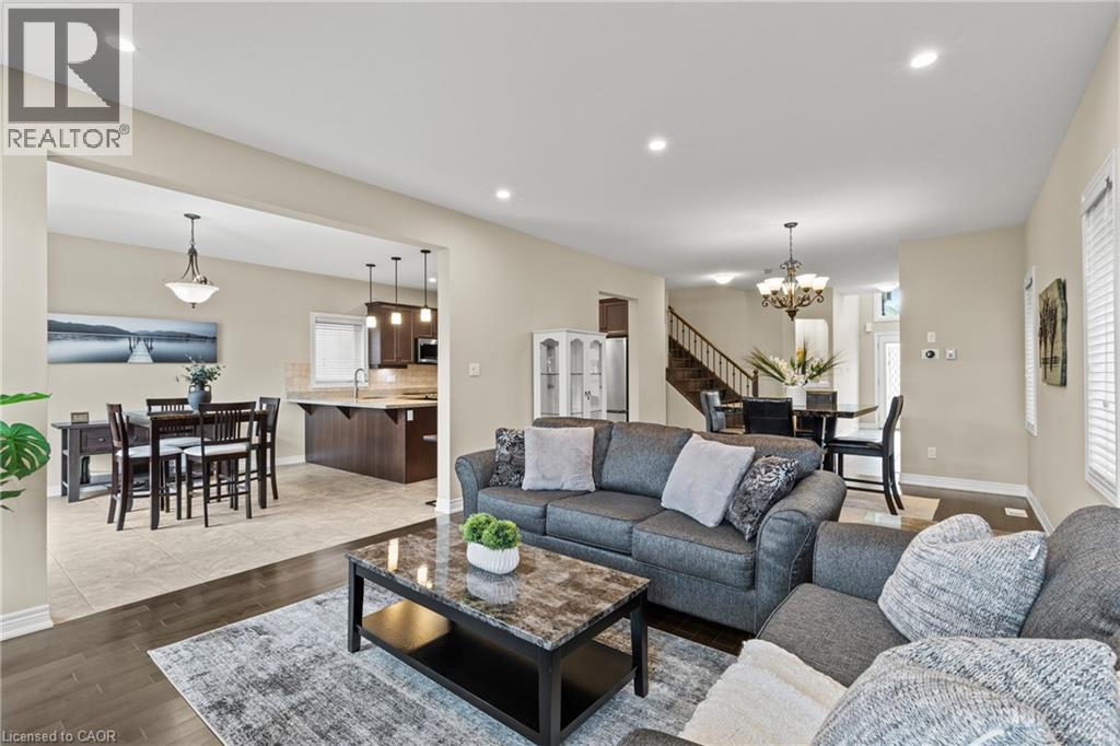 Photo 18 of 67 Whittington Drive, Ancaster ON