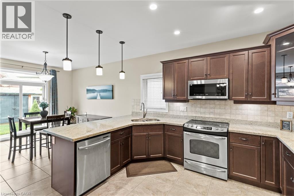 Photo 23 of 67 Whittington Drive, Ancaster ON
