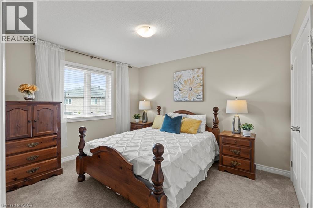 Photo 32 of 67 Whittington Drive, Ancaster ON