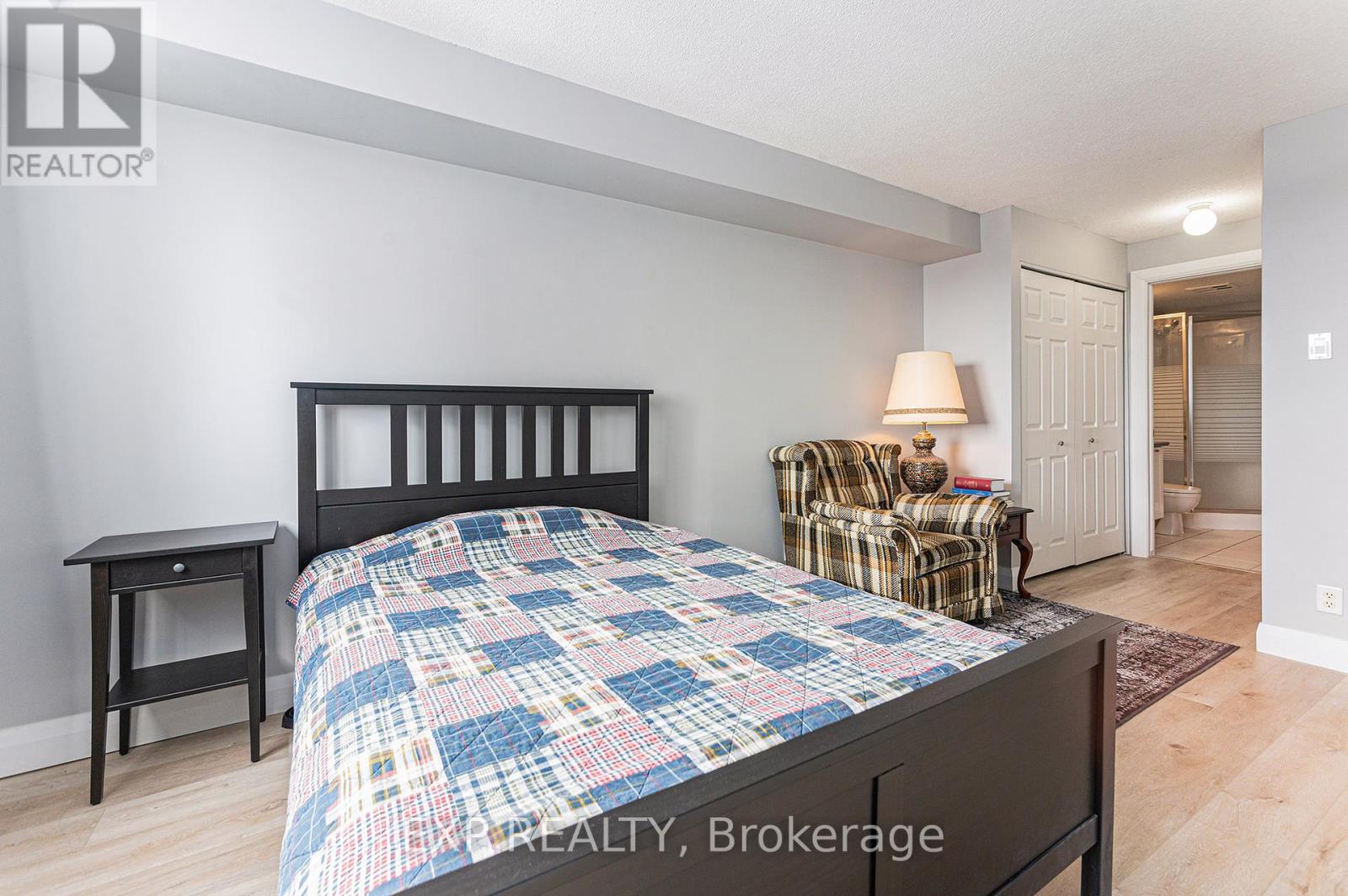 Photo 13 of 1106 429 Somerset Street W, Ottawa ON