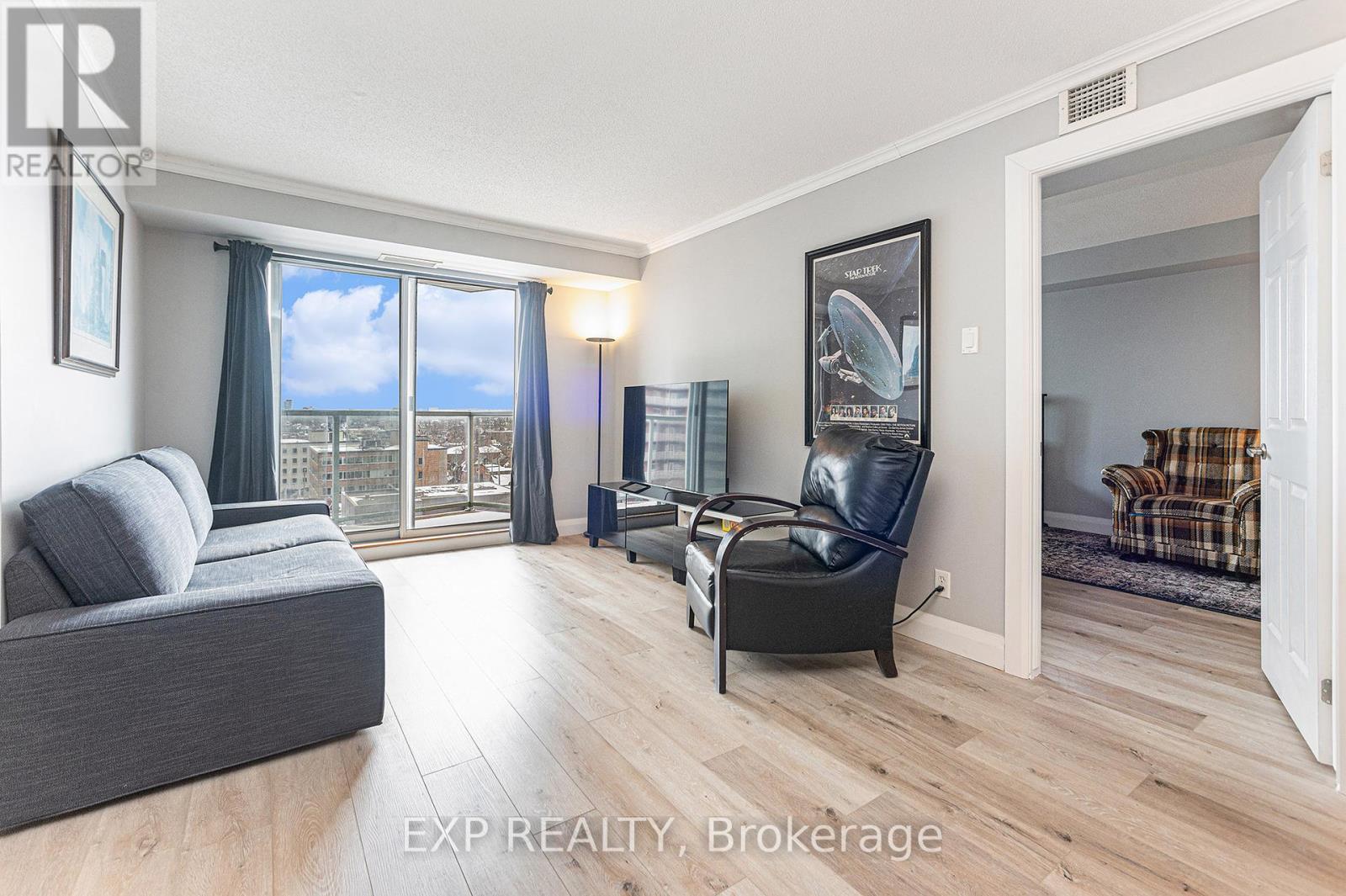 Photo 8 of 1106 429 Somerset Street W, Ottawa ON