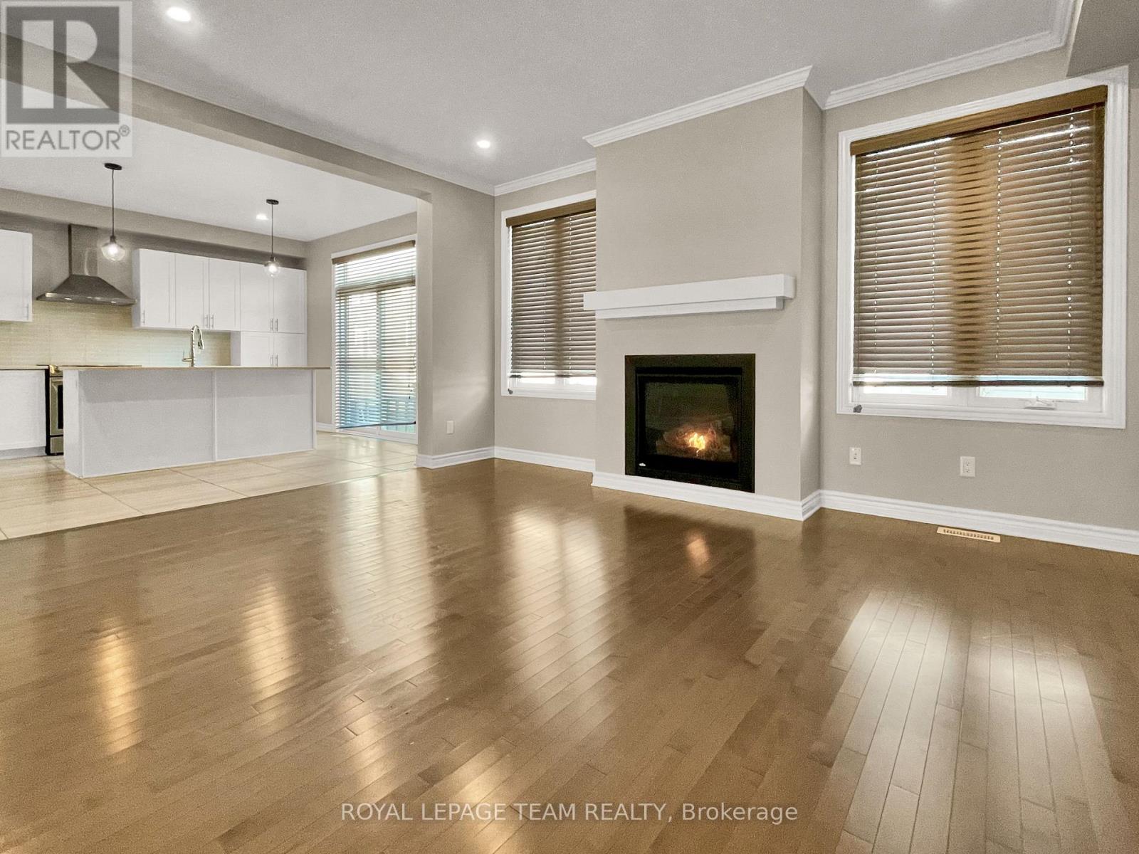 Photo 14 of 670 Decoeur Drive, Ottawa ON