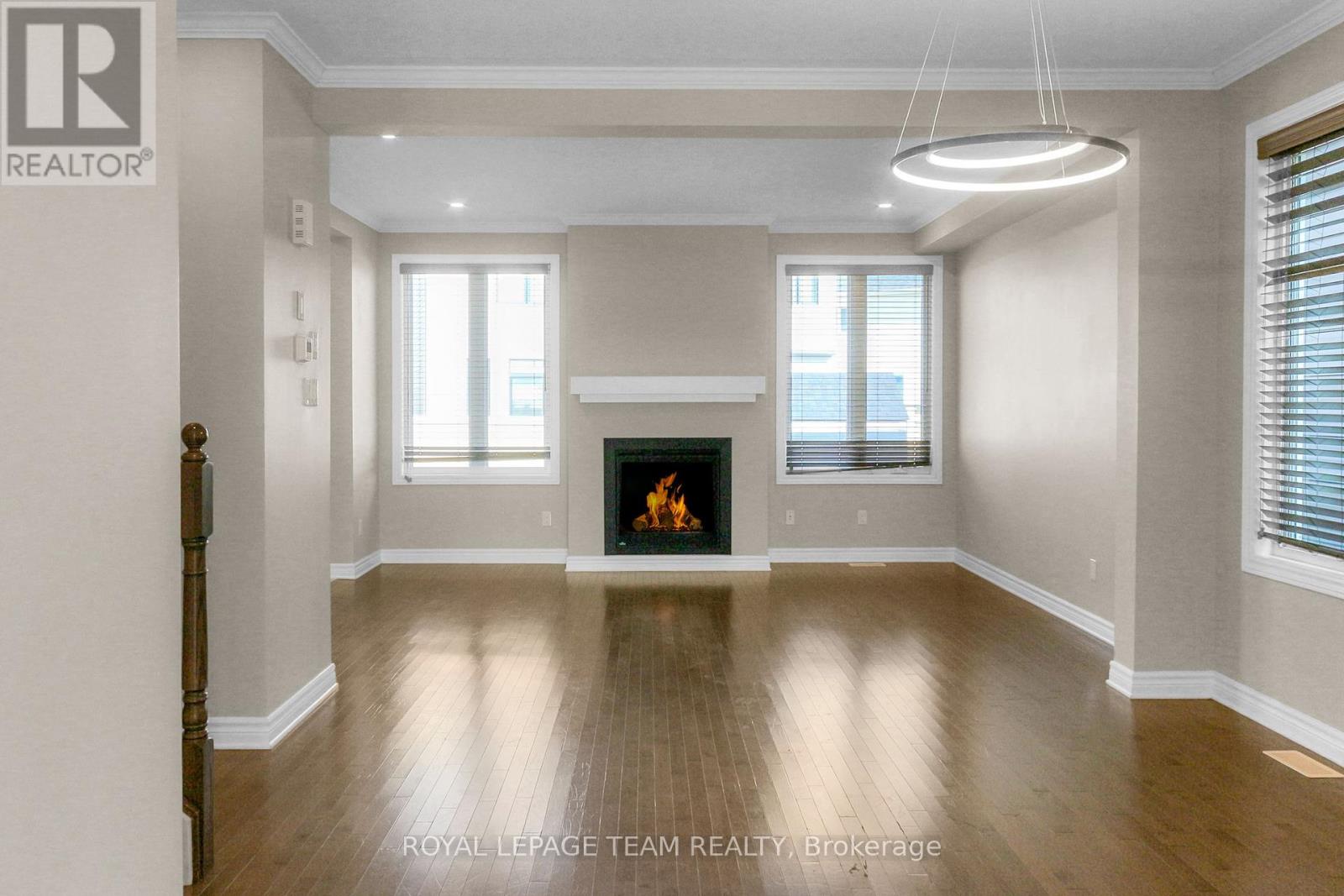 Photo 16 of 670 Decoeur Drive, Ottawa ON
