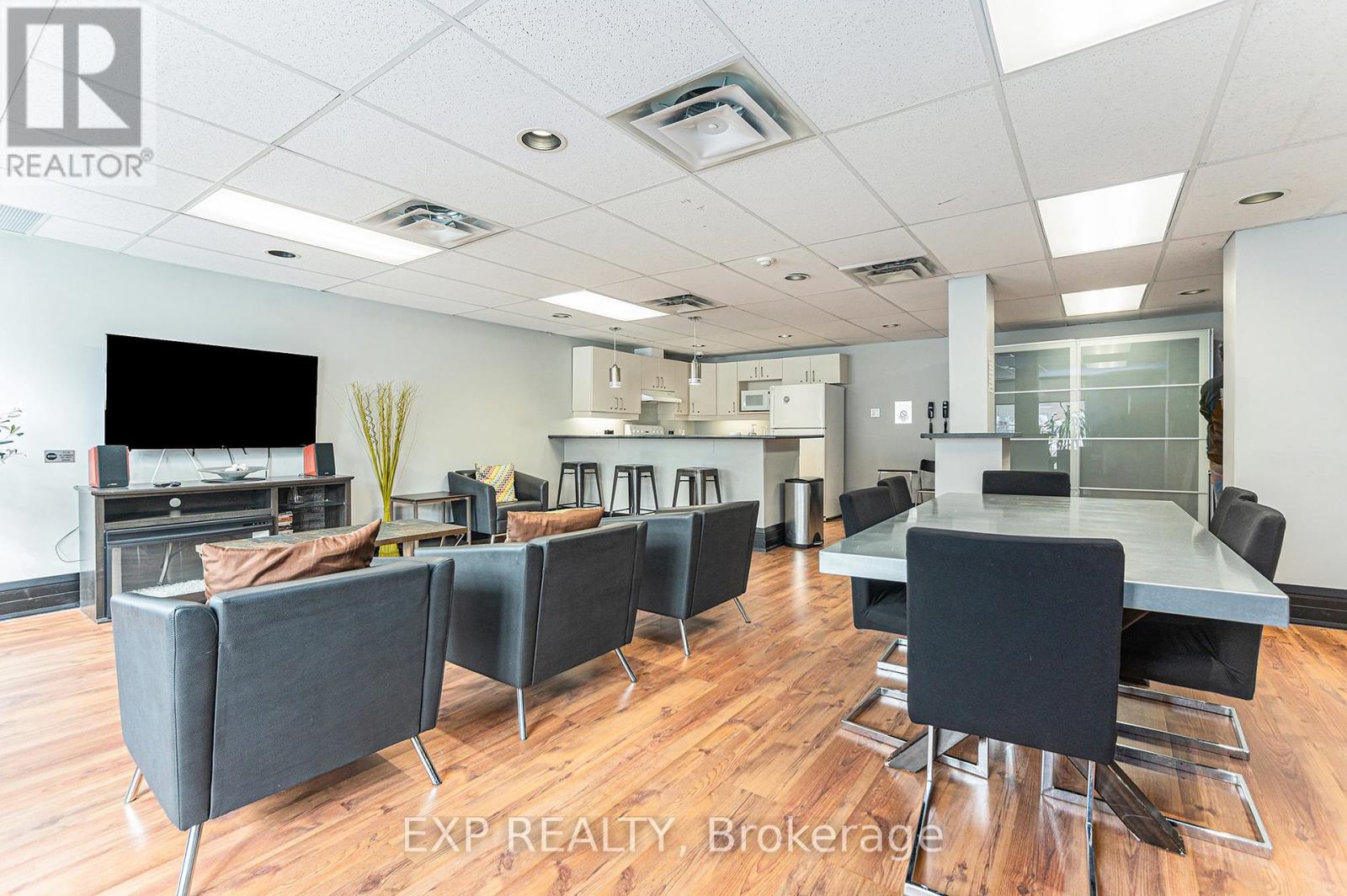 Photo 16 of 1106 429 Somerset Street W, Ottawa ON