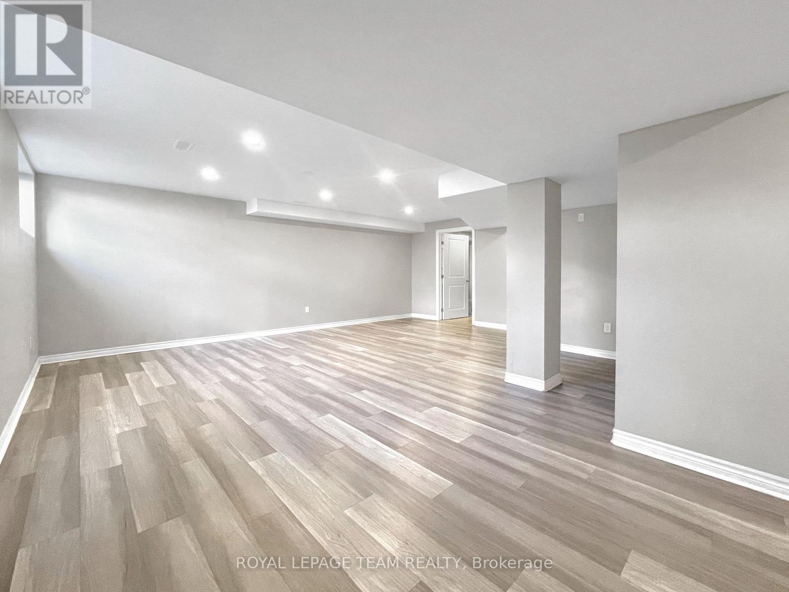 Photo 39 of 670 Decoeur Drive, Ottawa ON