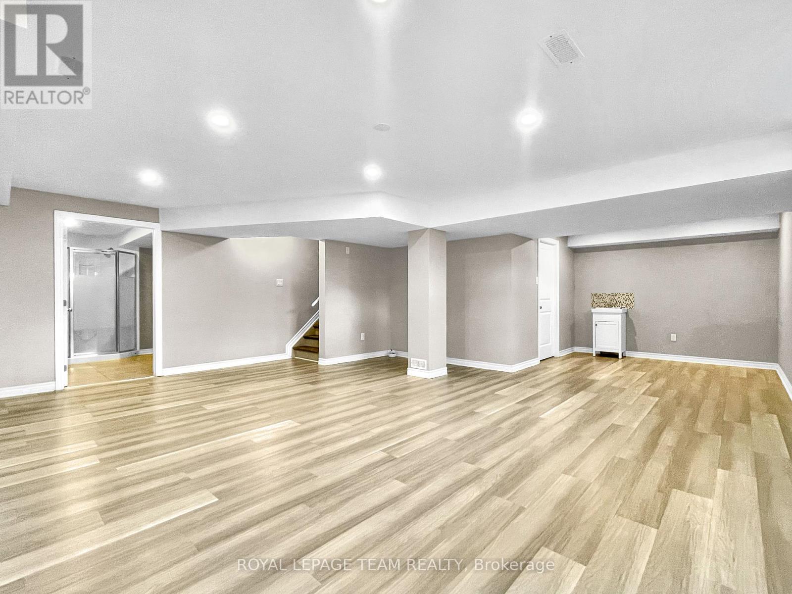 Photo 40 of 670 Decoeur Drive, Ottawa ON