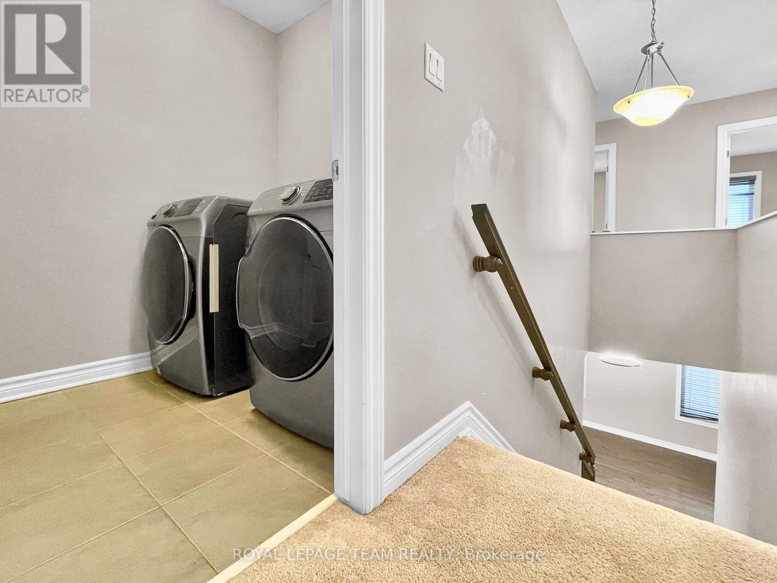 Photo 34 of 670 Decoeur Drive, Ottawa ON