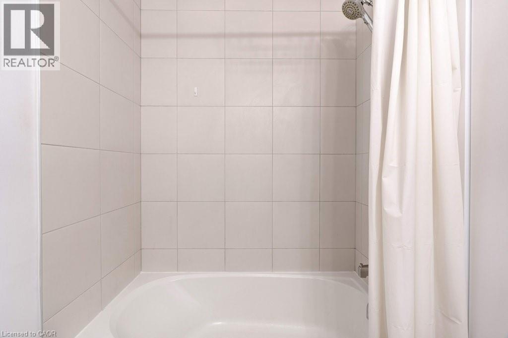 Photo 16 of 5055 Greenlane Road Unit 213, Beamsville ON