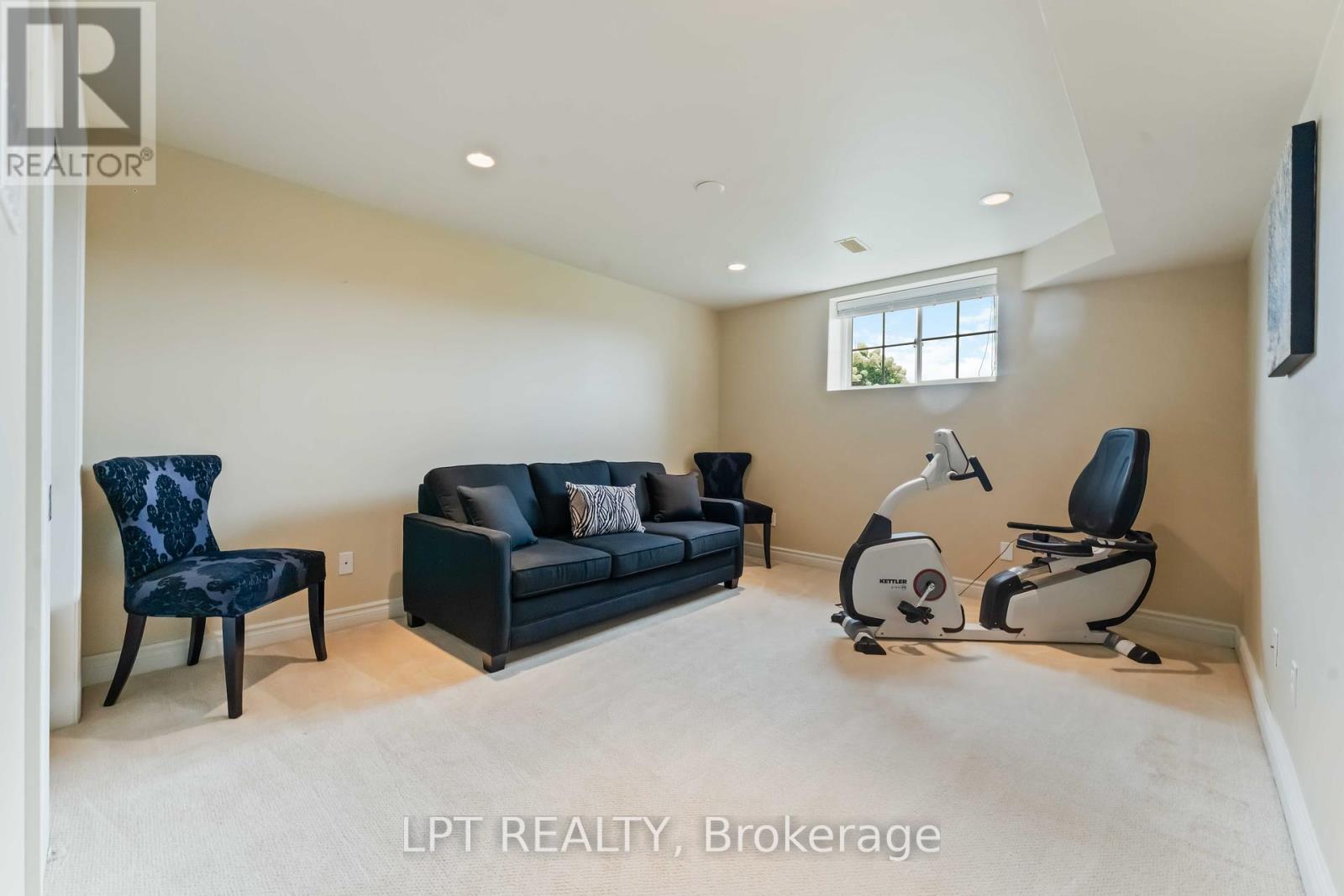 Photo 32 of 156 Riverstone Drive, Ottawa ON