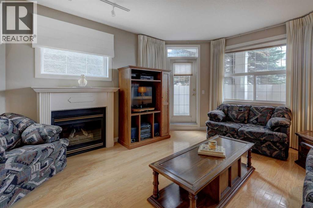 Photo 8 of 101 3412 Parkdale Boulevard Nw, Calgary AB