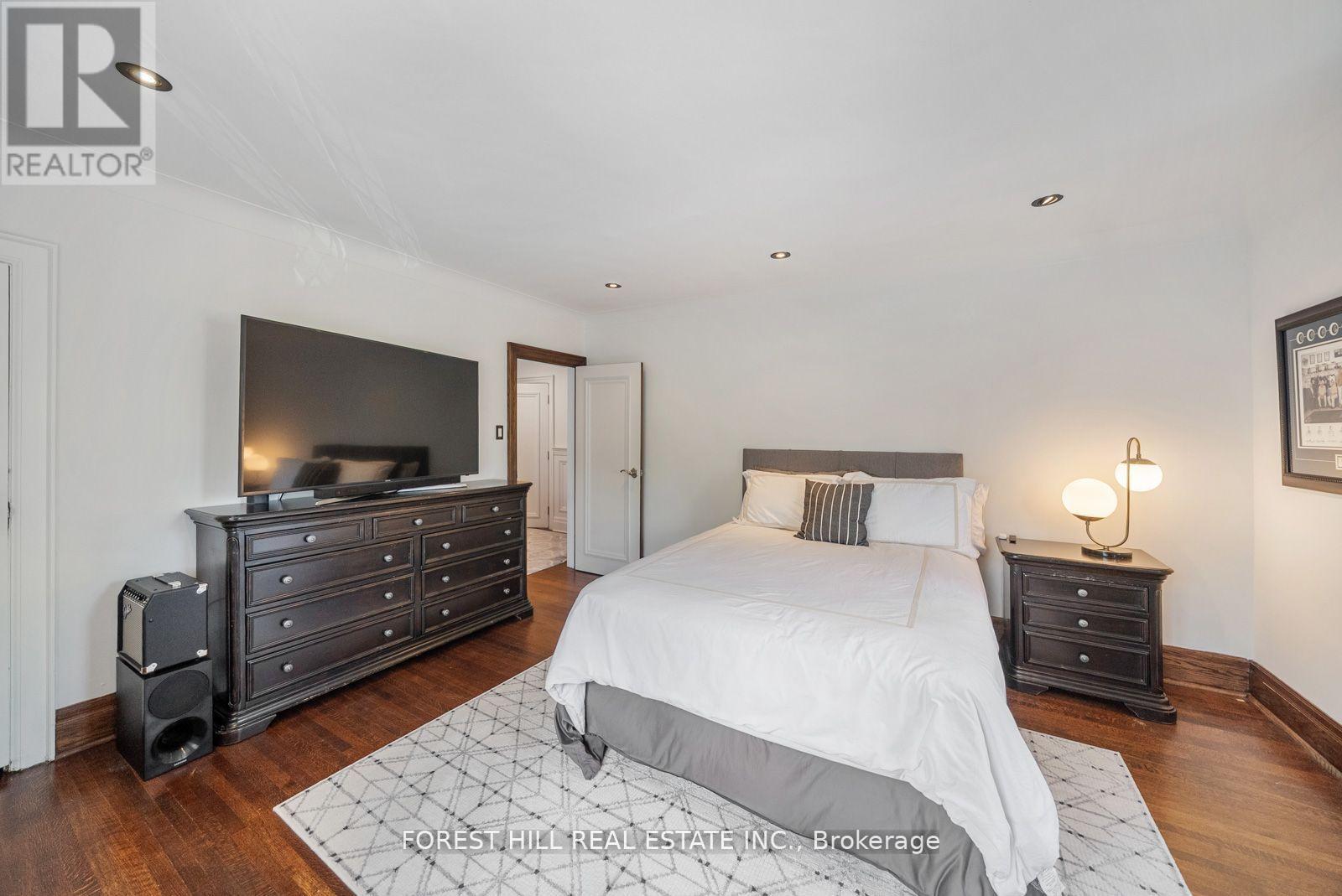 Photo 32 of 39 Ava Road, Toronto ON