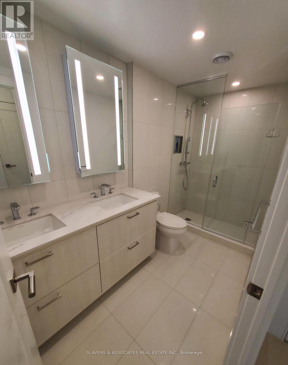 Photo 4 of 339 20 Inn On The Park Drive, Toronto ON