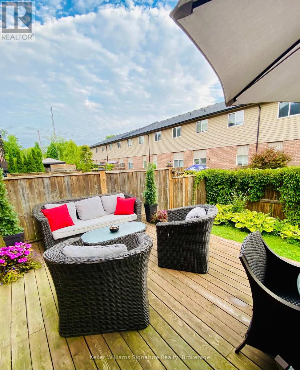 Photo 41 of 6 1 2 Kopperfield Lane, Hamilton ON
