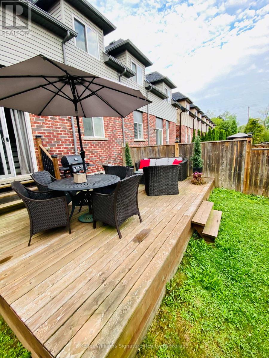 Photo 39 of 6 1 2 Kopperfield Lane, Hamilton ON