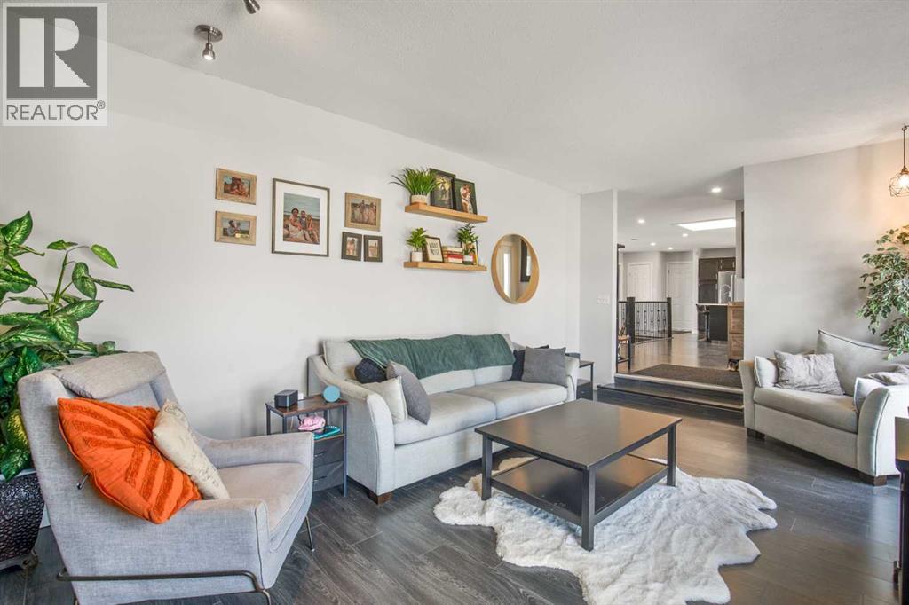 5821 45 Avenue, Lacombe