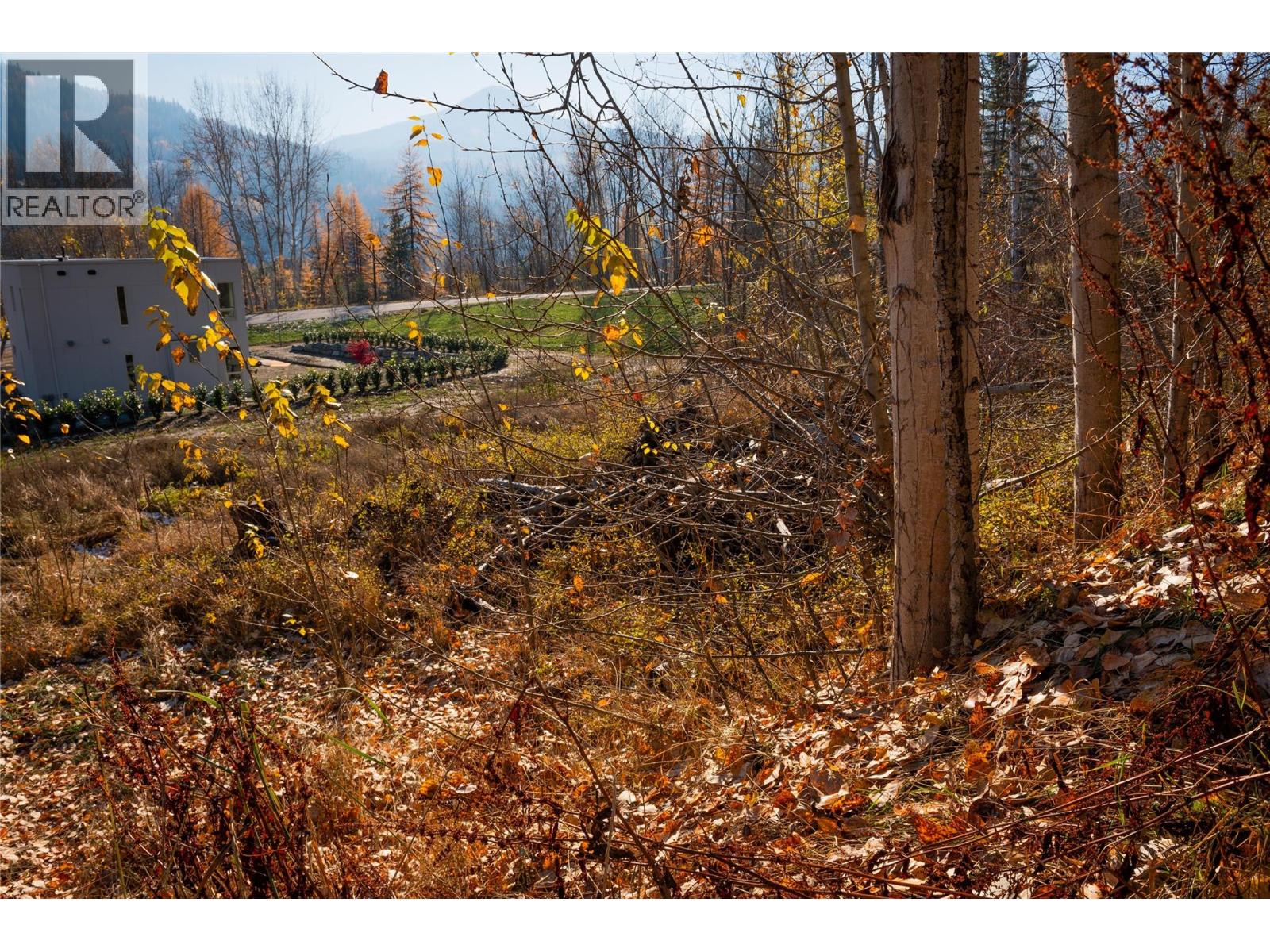 Photo 5 of 220 Whitman Way, Warfield BC