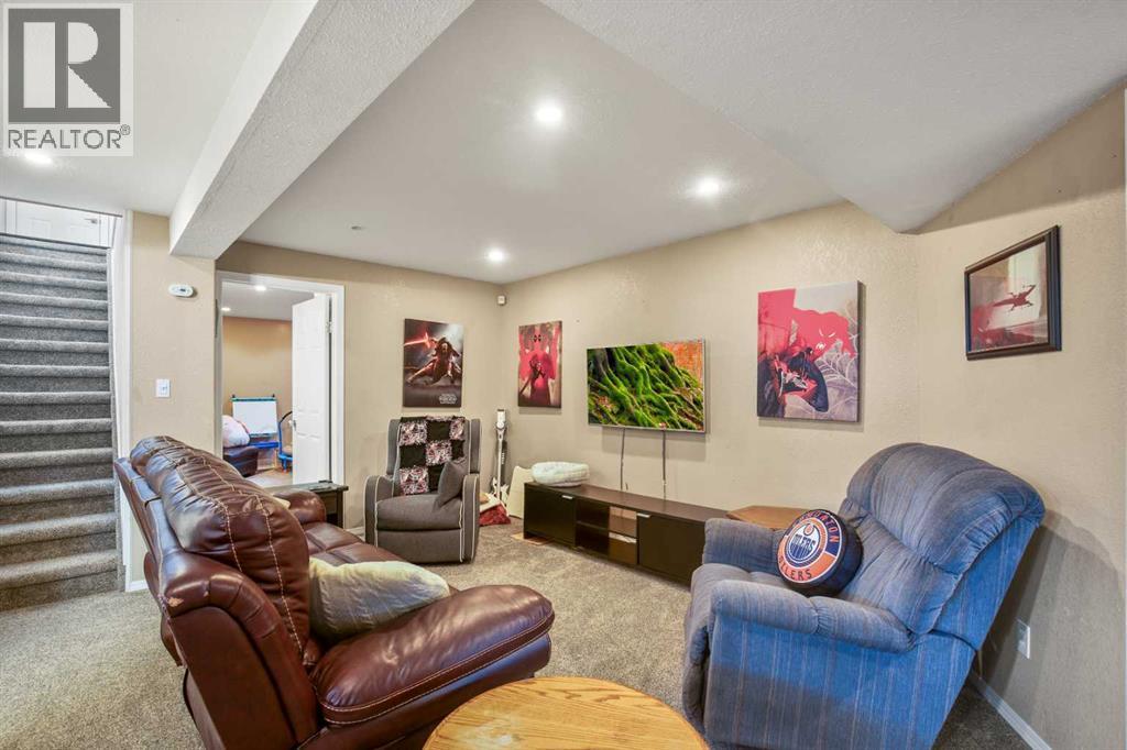 5821 45 Avenue, Lacombe