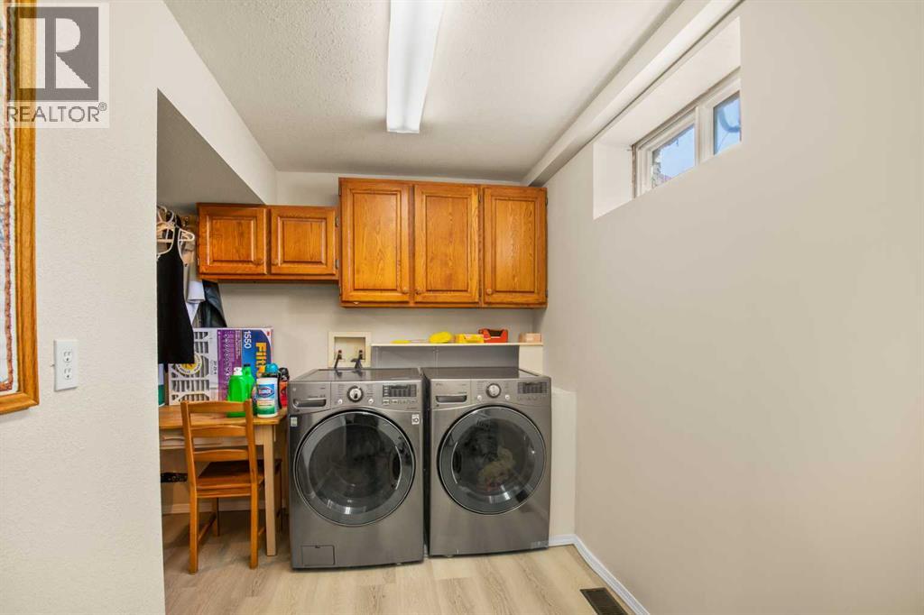 5821 45 Avenue, Lacombe