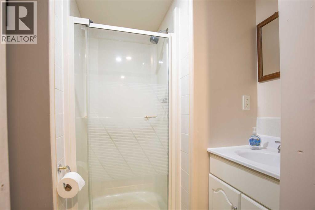 5821 45 Avenue, Lacombe