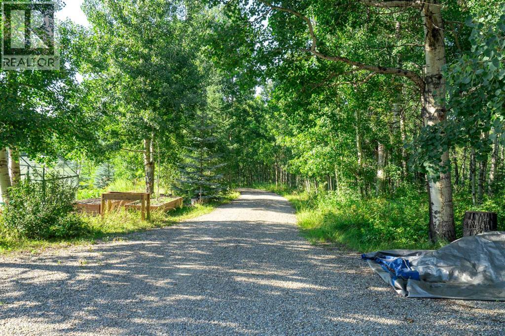 Photo 3 of 11 4339 Township 304, Rural Mountain View County AB