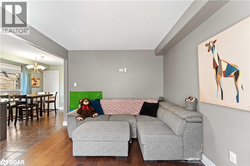 Photo 12 of 59 Stevenson Street, Angus ON