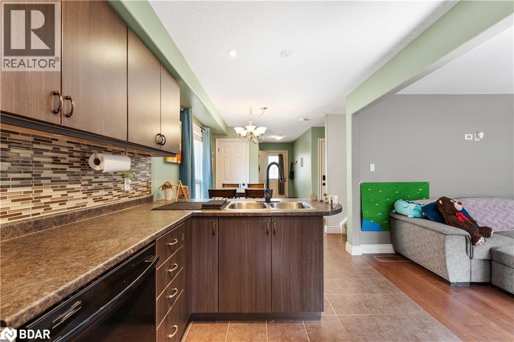 Photo 11 of 59 Stevenson Street, Angus ON