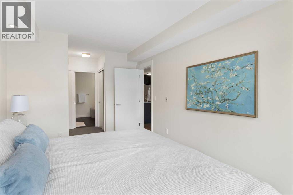 Photo 10 of 103 15 Aspenmont Heights Sw, Calgary AB