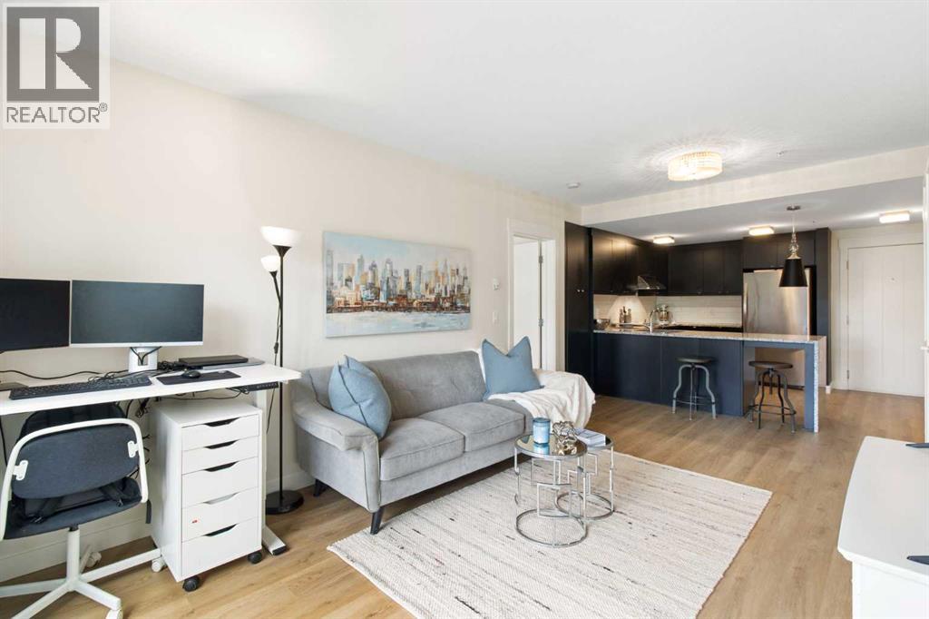 Photo 4 of 103 15 Aspenmont Heights Sw, Calgary AB