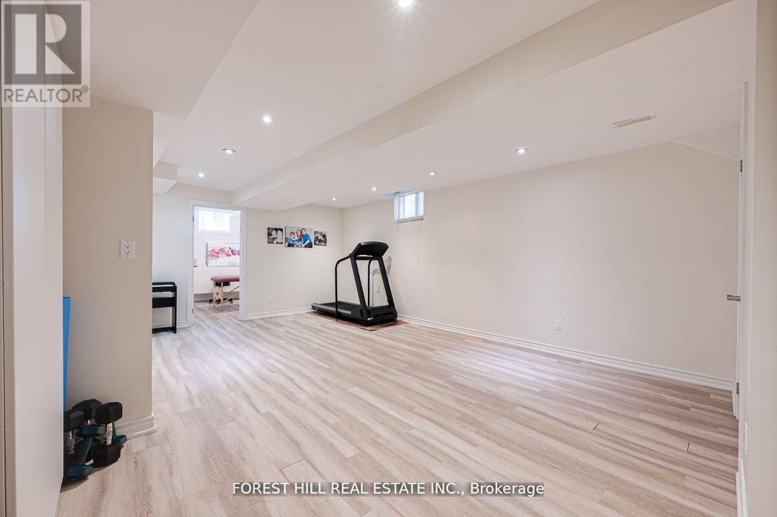 Photo 20 of 473 Apple Blossom Drive, Vaughan ON