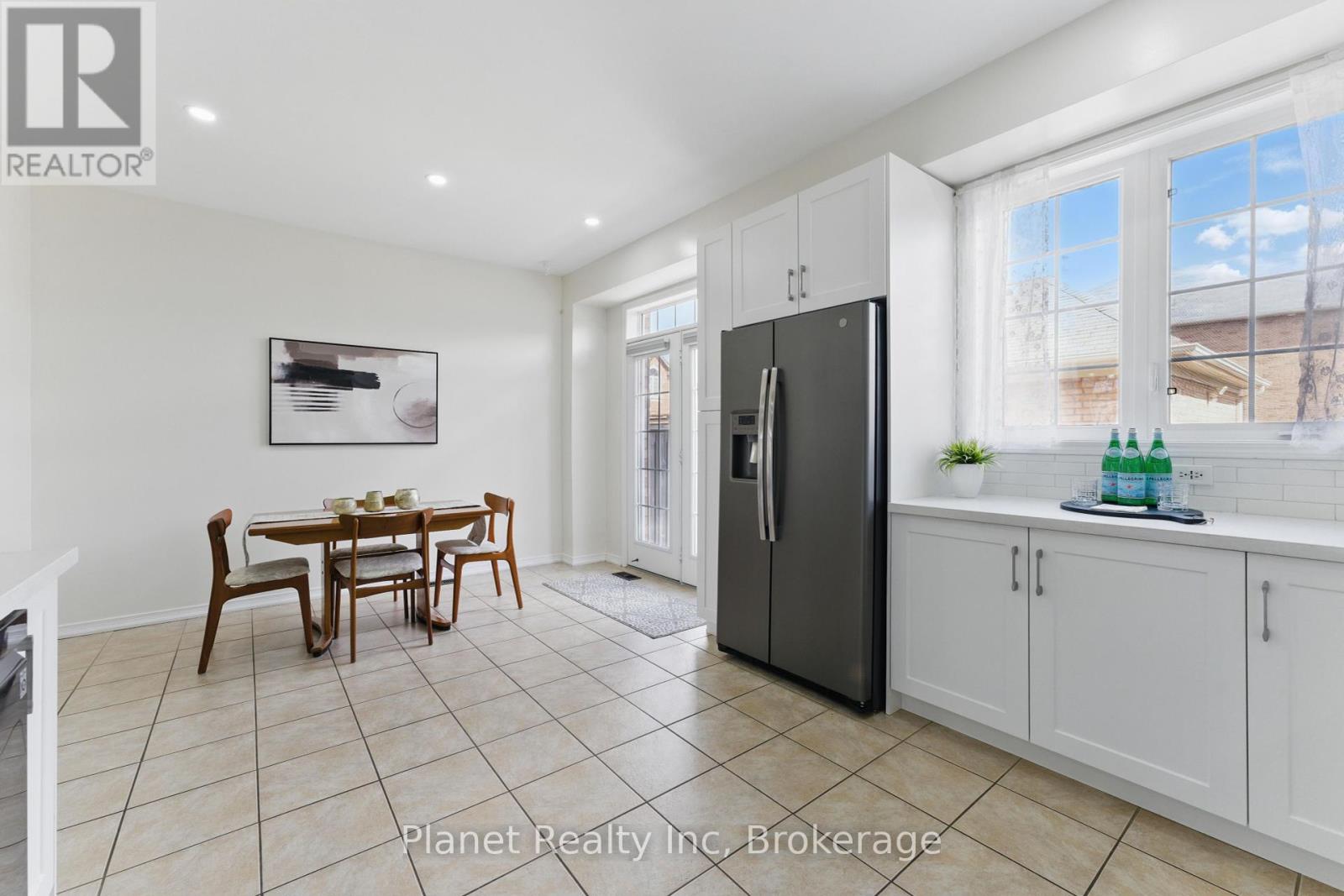 Photo 13 of 9 651 Farmstead Drive, Milton ON