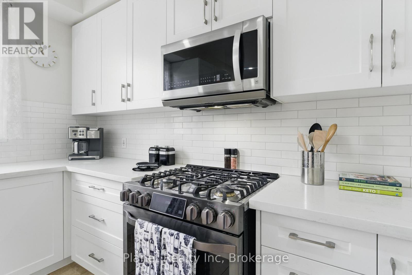 Photo 14 of 9 651 Farmstead Drive, Milton ON