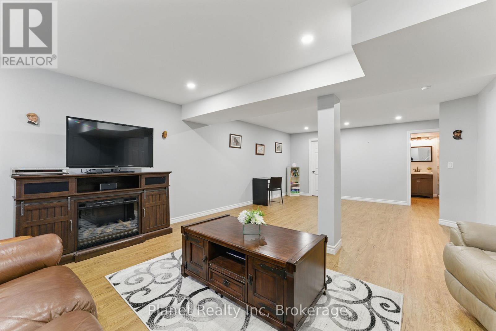 Photo 23 of 9 651 Farmstead Drive, Milton ON