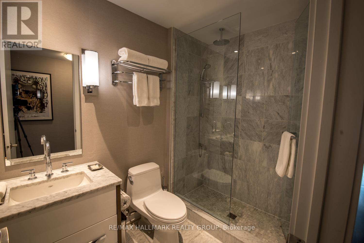 Photo 7 of 1402 111 Champagne Avenue, Ottawa ON
