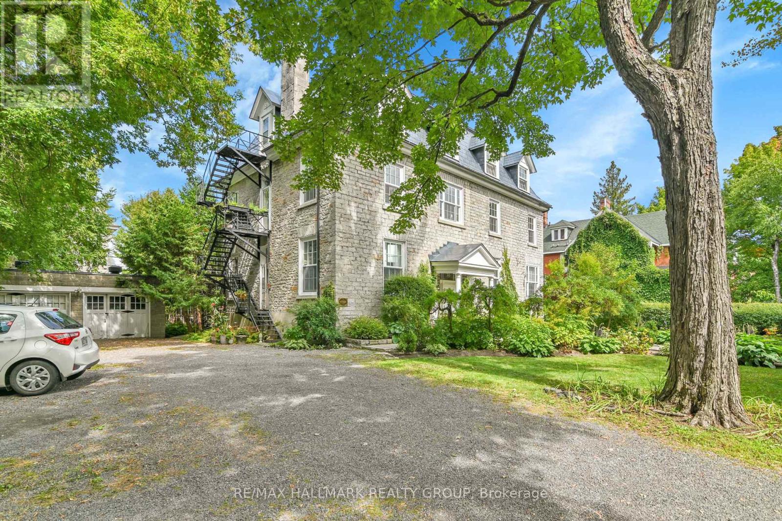 Photo 33 of 5 315 Daly Avenue, Ottawa ON