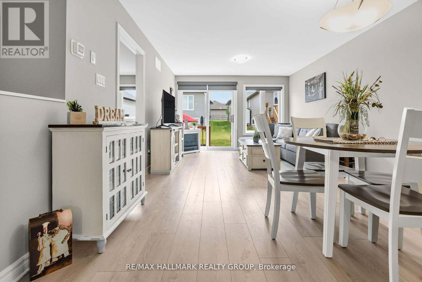 Photo 13 of 92 Seabert Drive, Arnprior ON