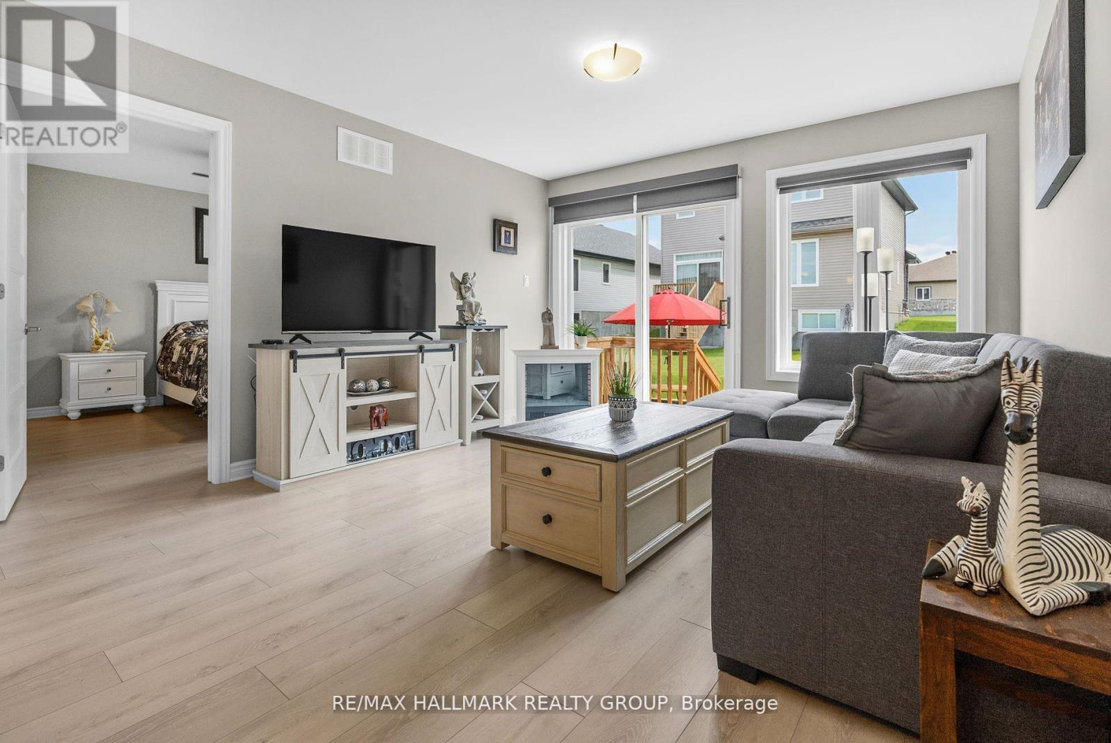 Photo 17 of 92 Seabert Drive, Arnprior ON