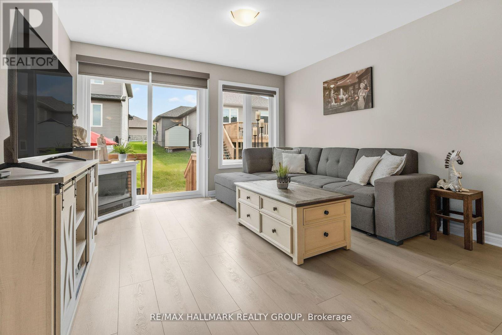 Photo 18 of 92 Seabert Drive, Arnprior ON