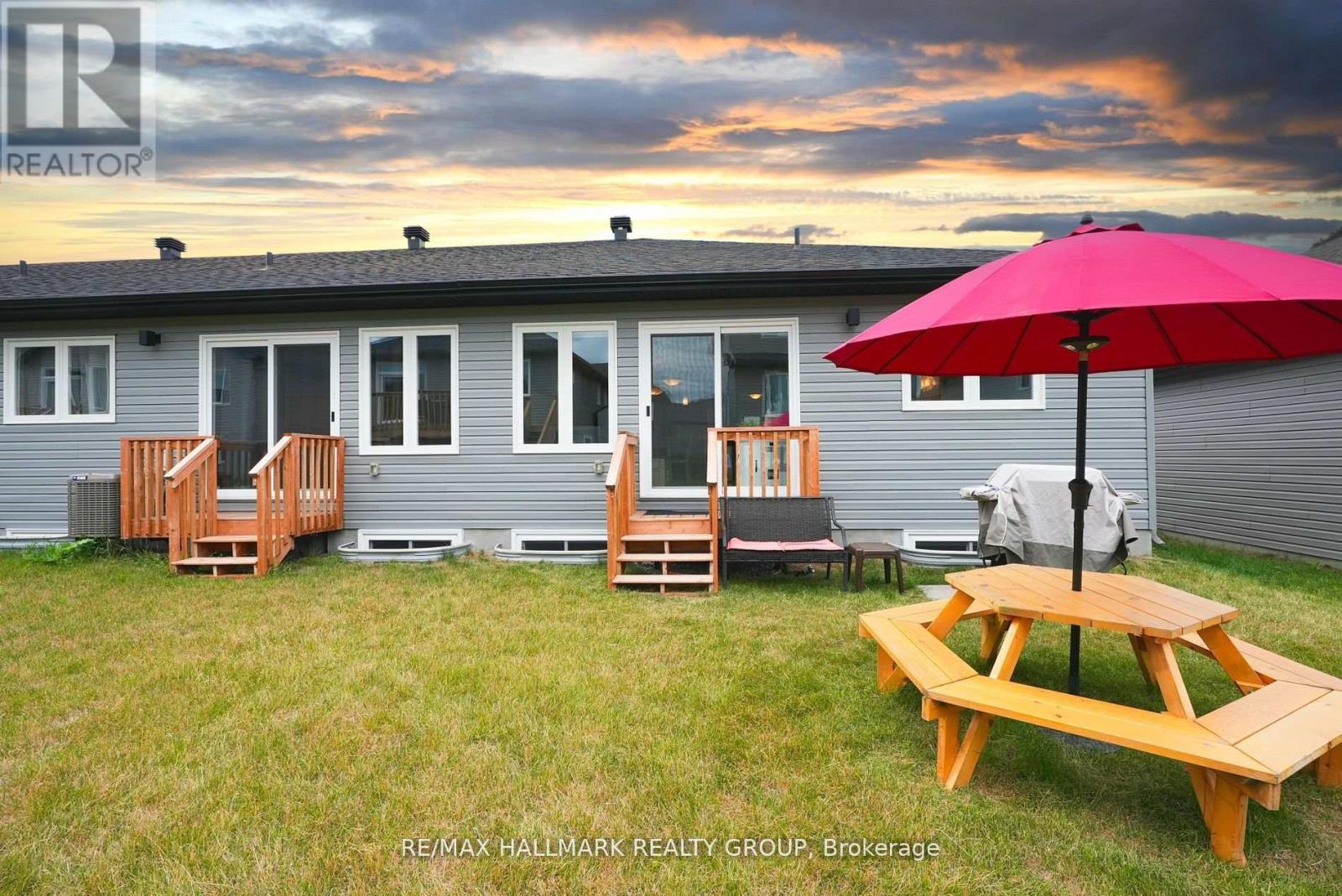 Photo 36 of 92 Seabert Drive, Arnprior ON