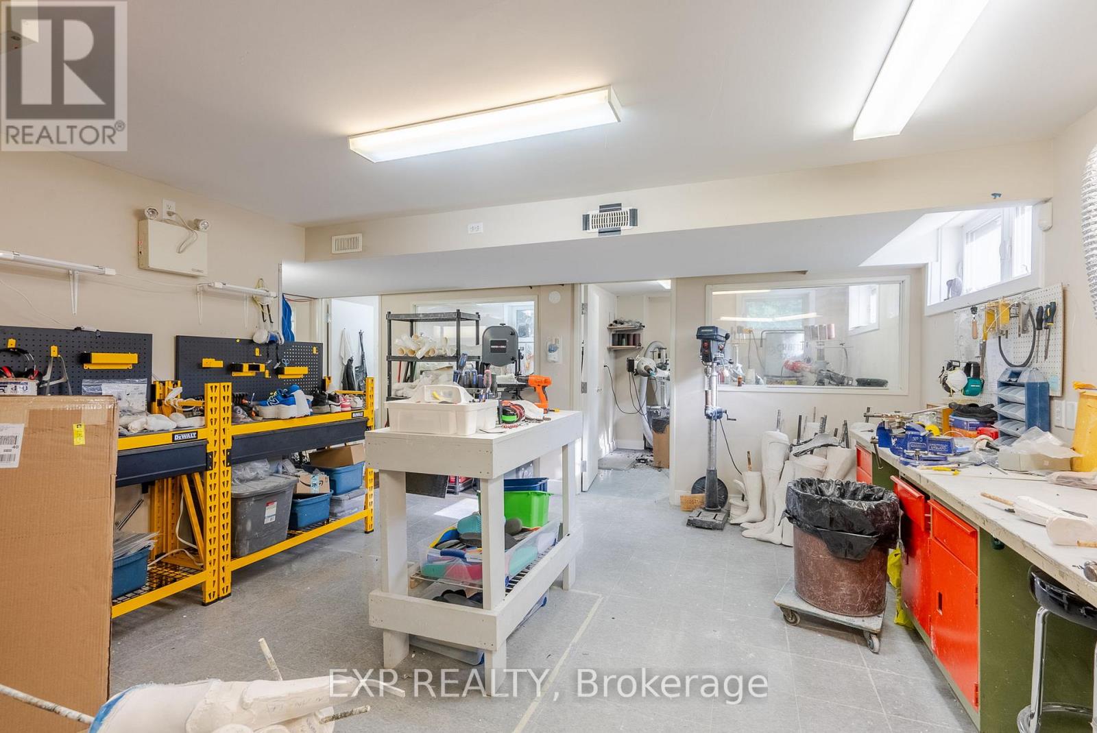 Photo 11 of 1014 Maitland Avenue, Ottawa ON